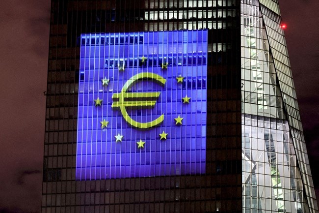 ECB tăng lãi suất kỷ lục, eurozone vẫn có nguy cơ rơi vào suy thoái trong năm 2023 (09/9/2022)